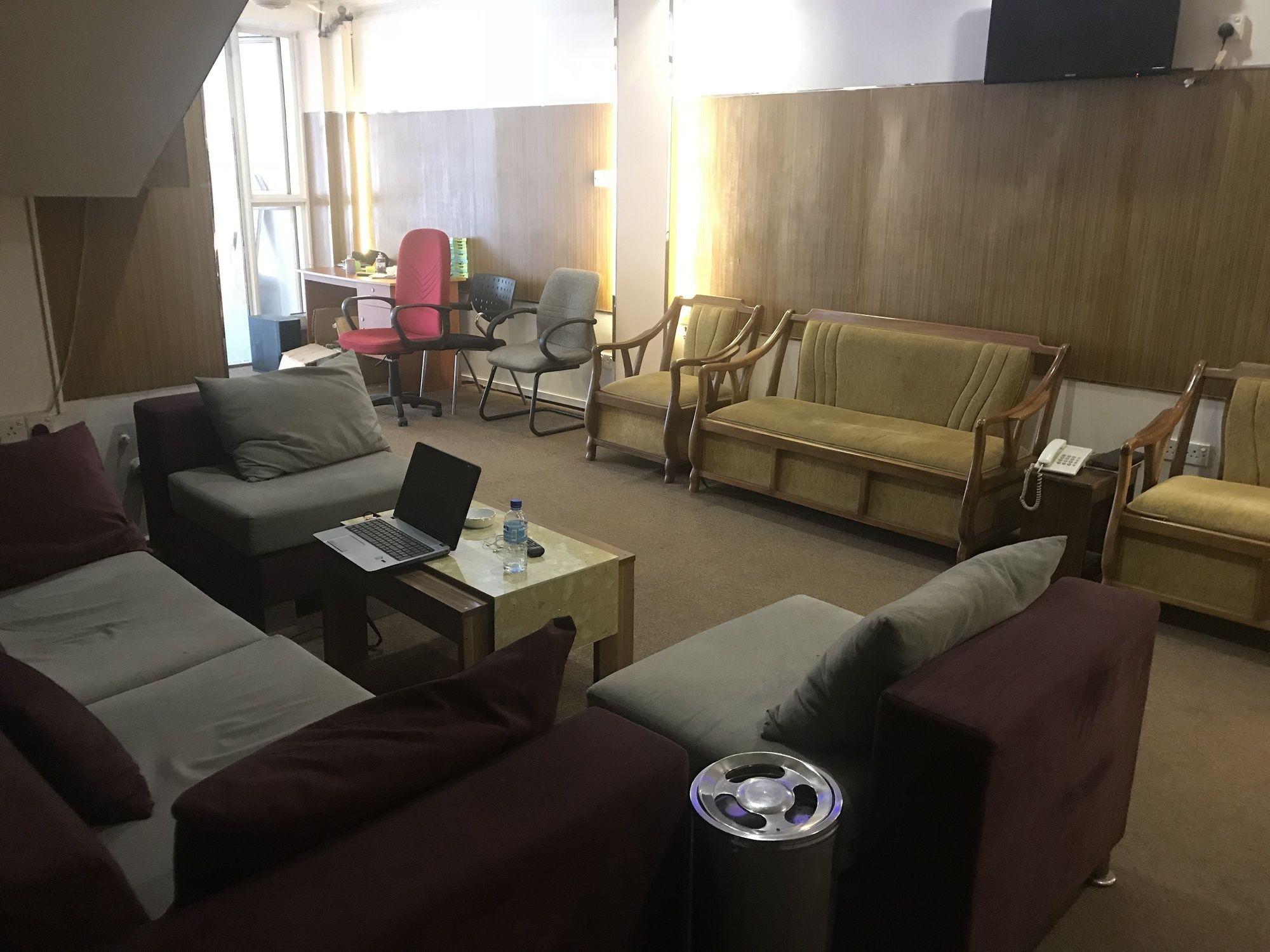 Отель Oyo 112 Al Manaal Residency Коломбо Экстерьер фото